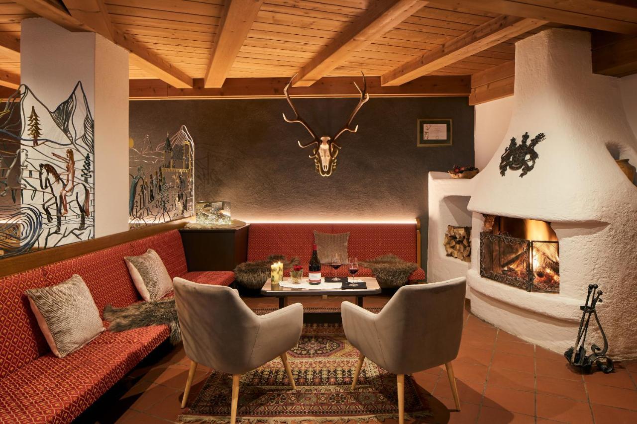 Dolomites Wellness Hotel Savoy La Villa  Exteriör bild